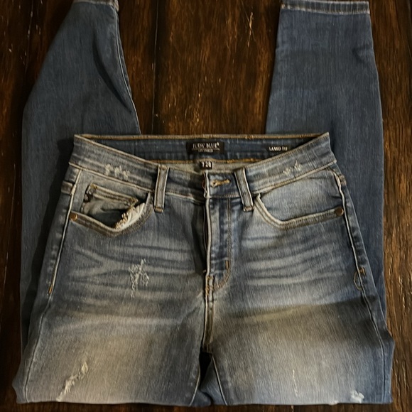 Judy Blue Jeans - Picture 2 of 5